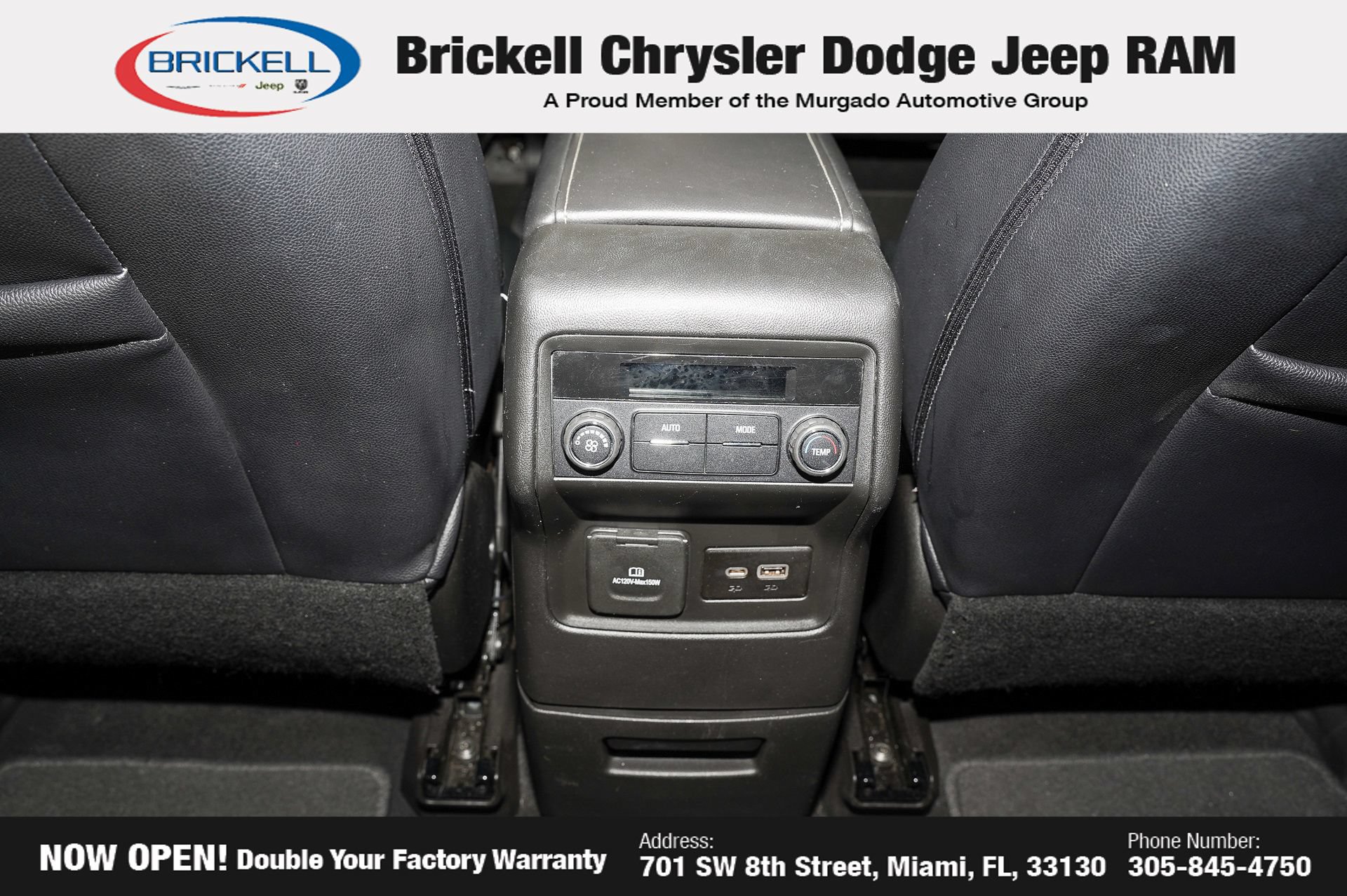 Used 2022 GMC Acadia SLE w/ Driver Convenience Package FWD image 22