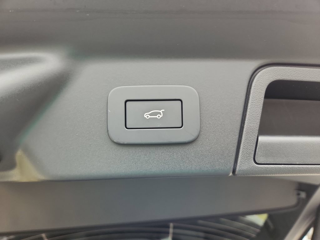 Certified 2026 Land Rover Range Rover Velar S AWD/4WD image 14