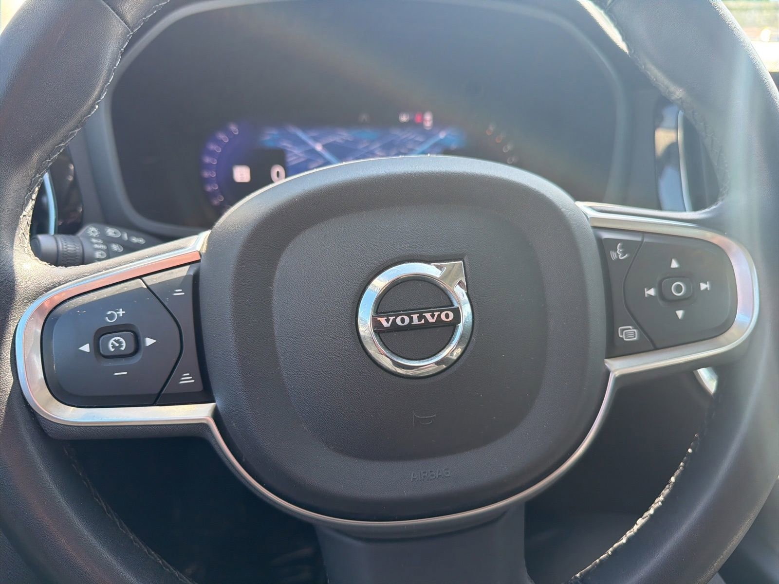 Used 2024 Volvo S60 B5 Core FWD image 23