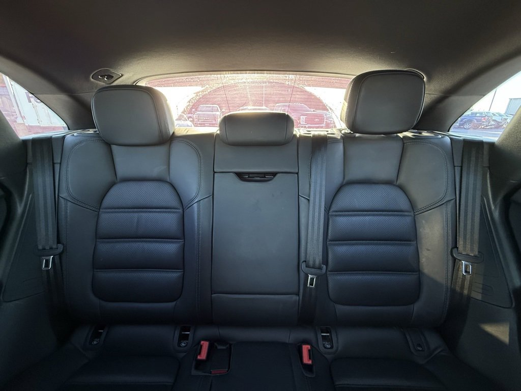 Used 2022 Porsche Macan S w/ Premium Package Plus image 29