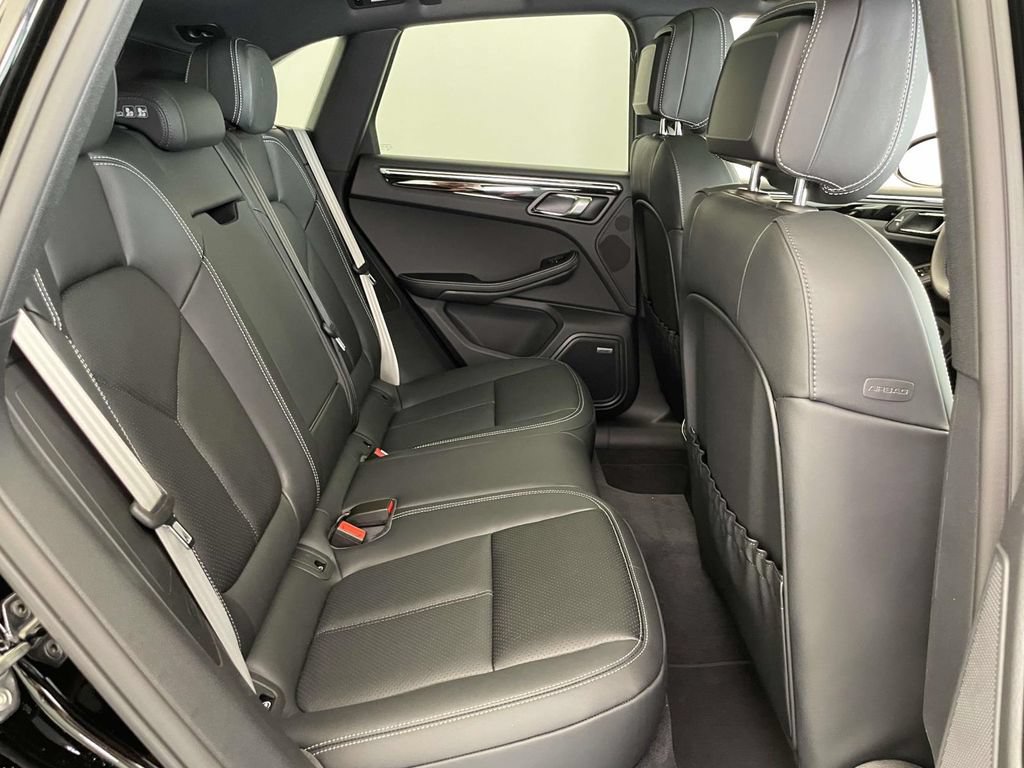 New 2026 Porsche Macan AWD/4WD image 22