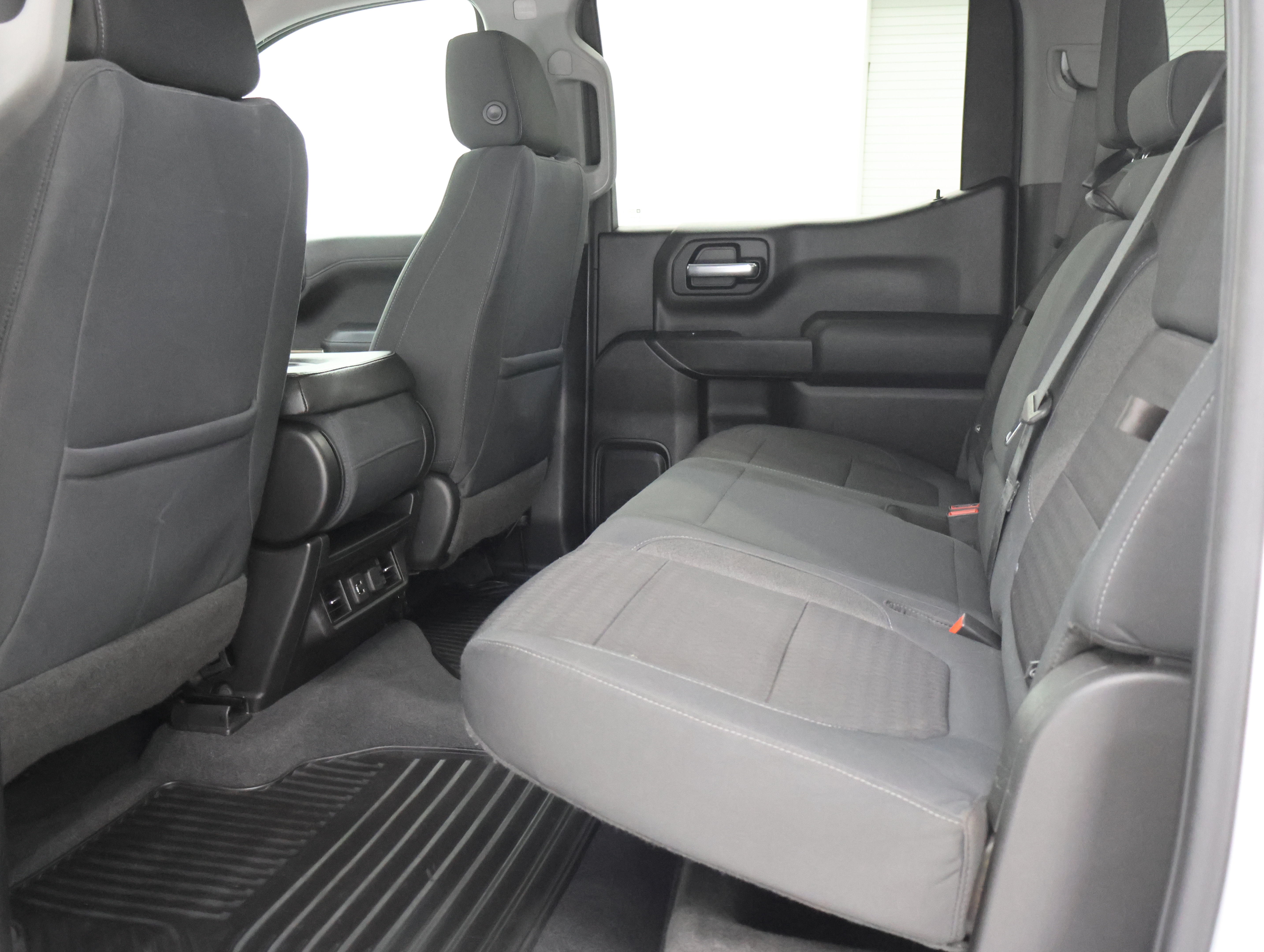 Used 2019 Chevrolet Silverado 1500 LT w/ All-Star Edition AWD/4WD image 9