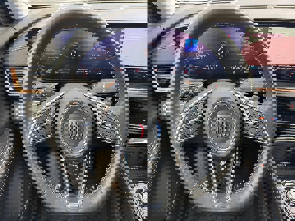 Used 2025 Buick Envision Sport Touring image 7