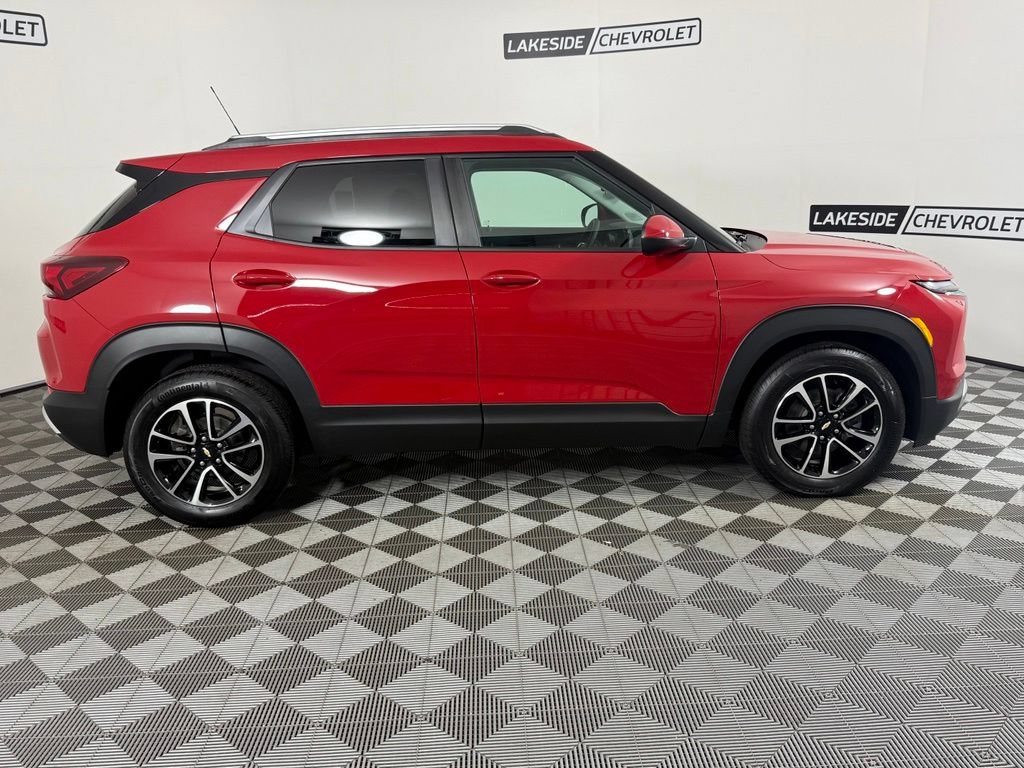New 2026 Chevrolet TrailBlazer LT w/ LT Cold Weather Package FWD image 7