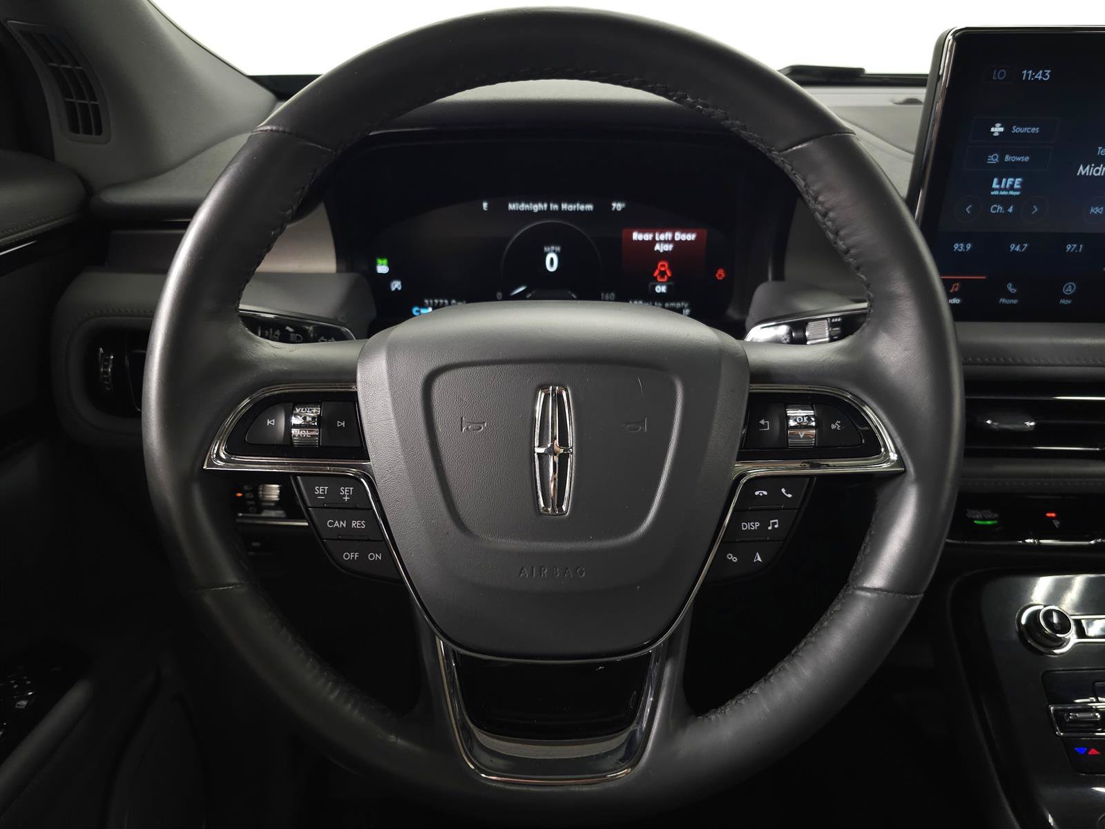 Used 2023 Lincoln Nautilus Reserve AWD/4WD image 18
