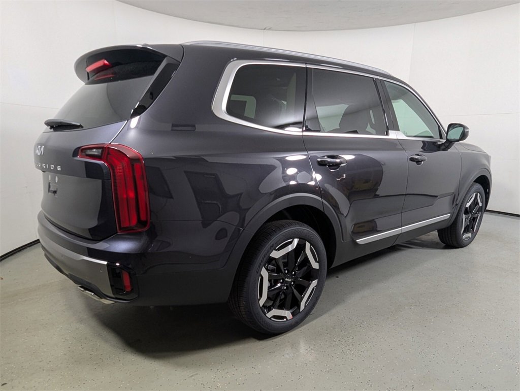 New 2025 Kia Telluride S image 7