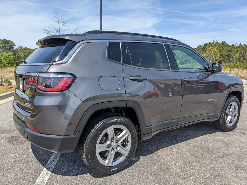 Used 2024 Jeep Compass Latitude AWD/4WD image 18
