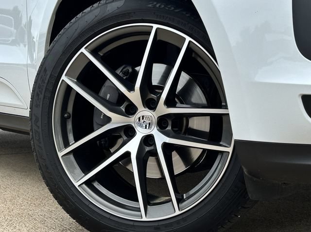 Used 2019 Porsche Macan AWD/4WD image 10