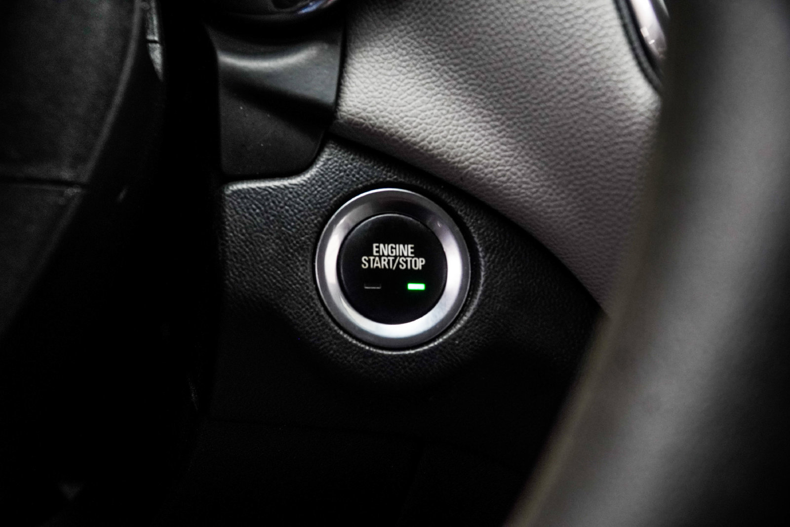 Used 2020 Chevrolet Equinox LT FWD image 22