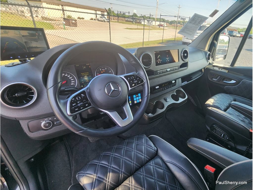 Used 2024 Mercedes-Benz Sprinter 3500 image 21