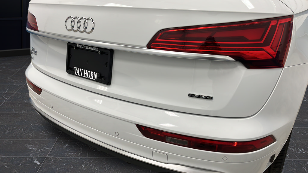 Used 2025 Audi Q5 e Premium Plus w/ Premium Plus Package AWD/4WD image 40