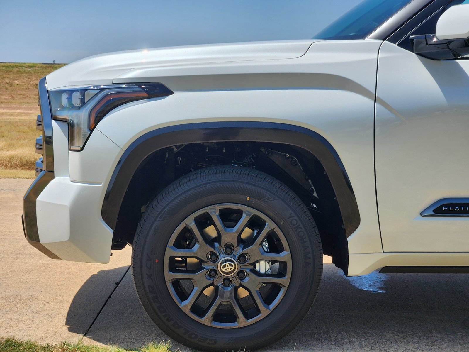 New 2026 Toyota Tundra Platinum AWD/4WD image 10