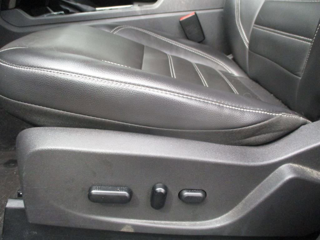 Used 2019 Ford Escape Titanium image 16