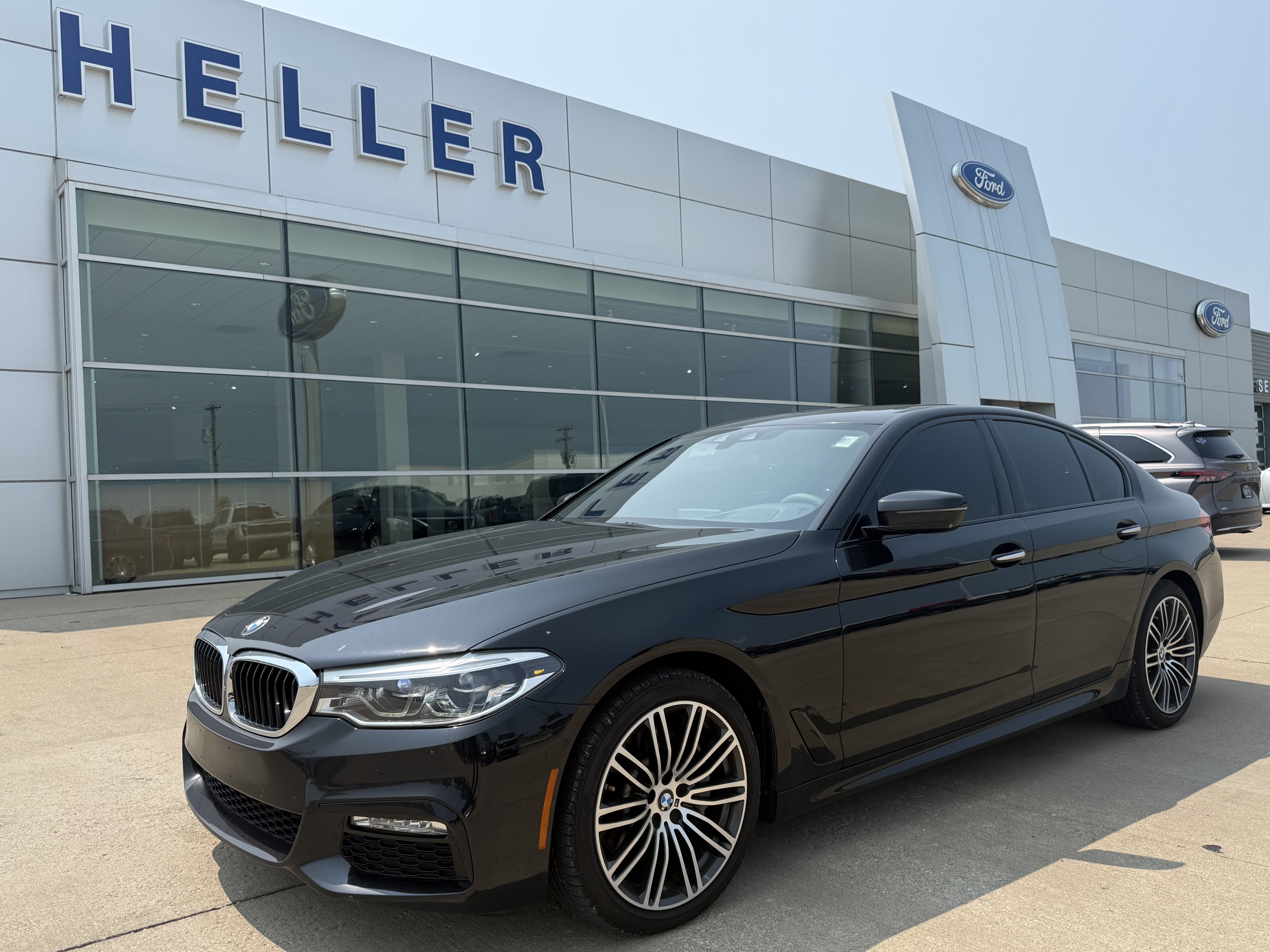 Used 2017 BMW 540i xDrive AWD/4WD image 3