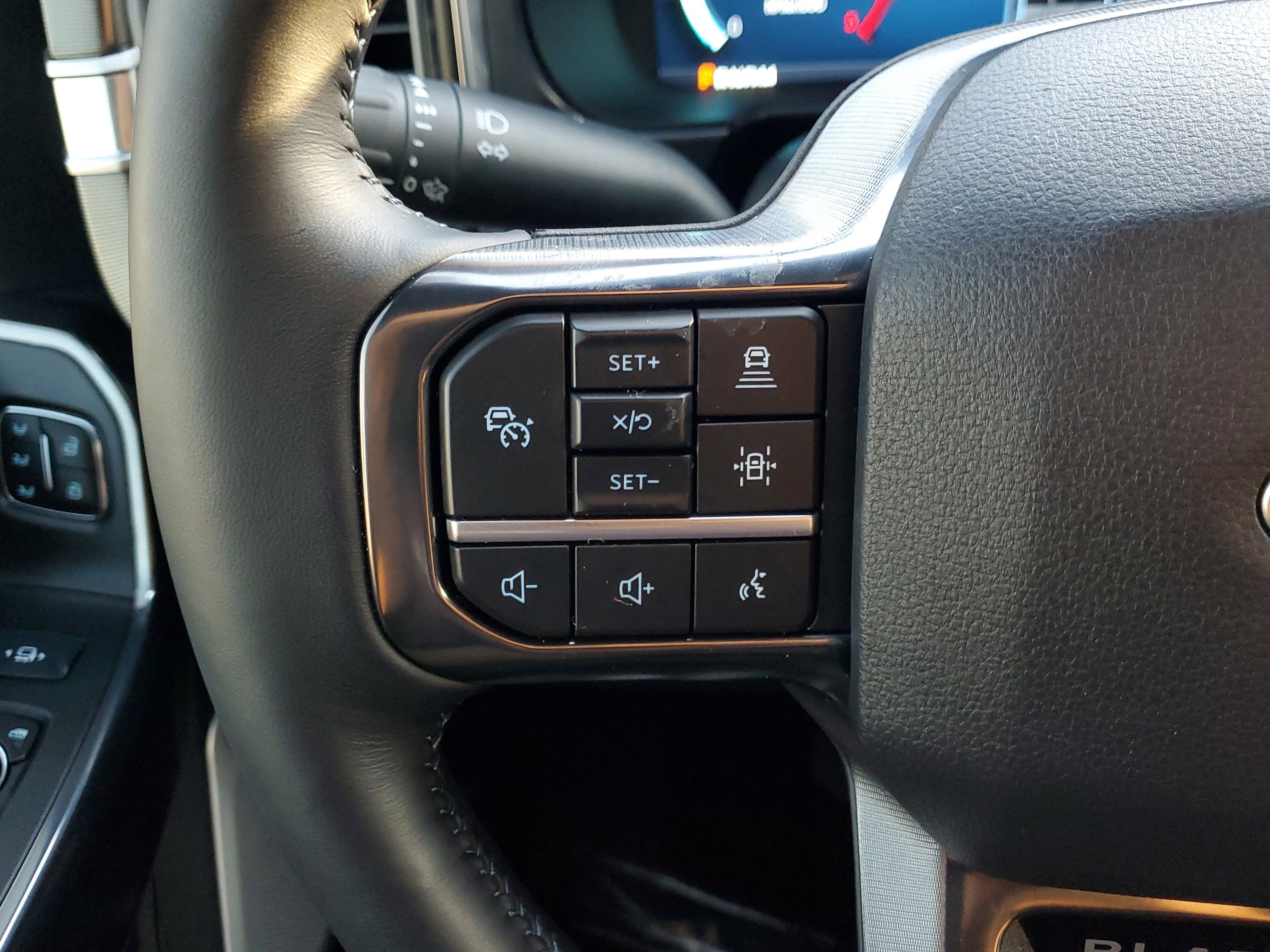 Certified 2025 Ford F250 Platinum image 25