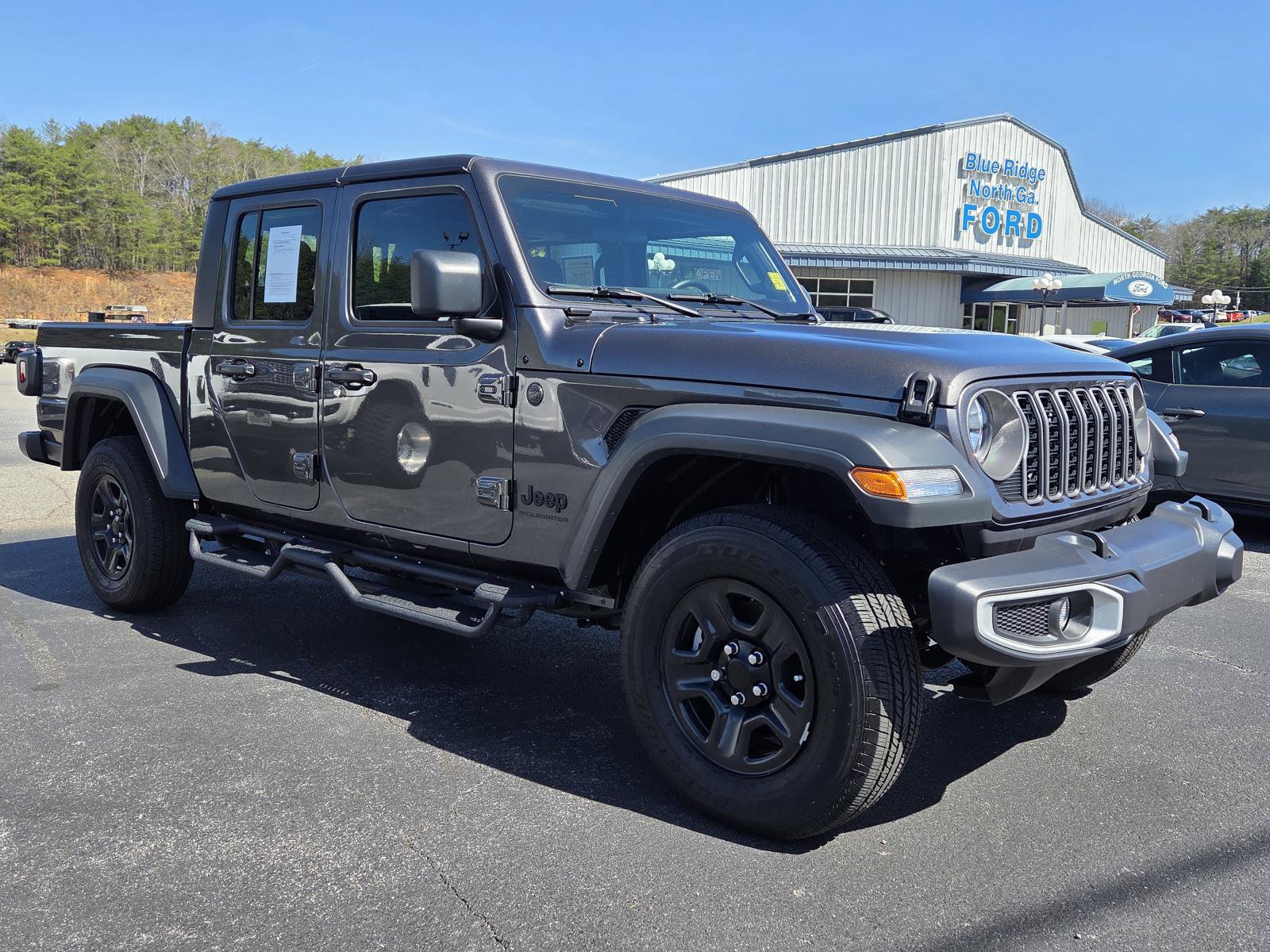 Used 2025 Jeep Gladiator Sport AWD/4WD image 11