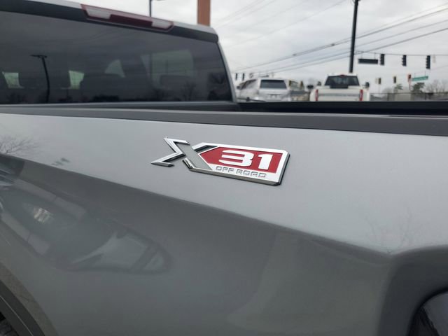 Used 2023 GMC Sierra 1500 SLT AWD/4WD image 30