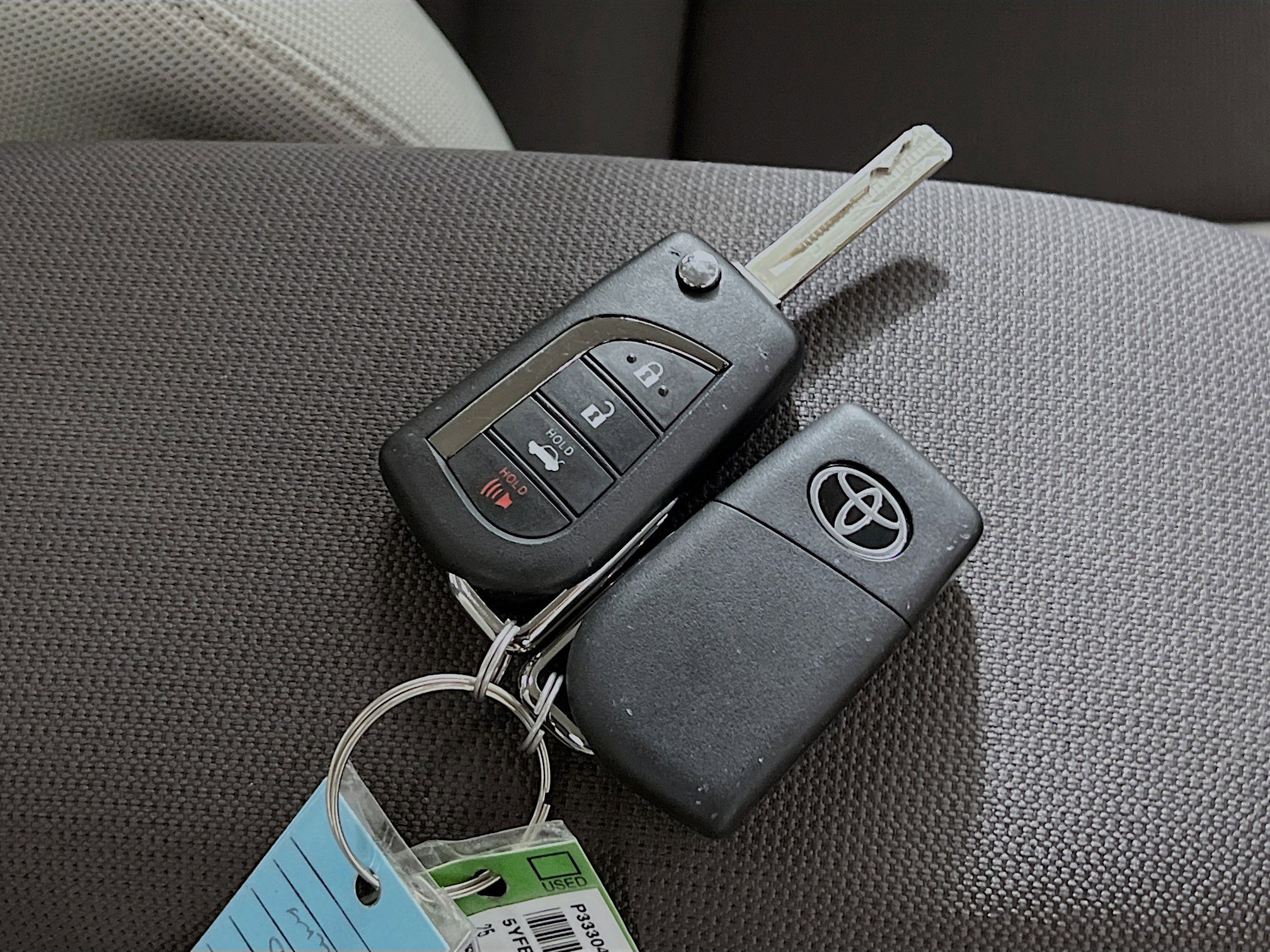 Used 2025 Toyota Corolla LE FWD image 35