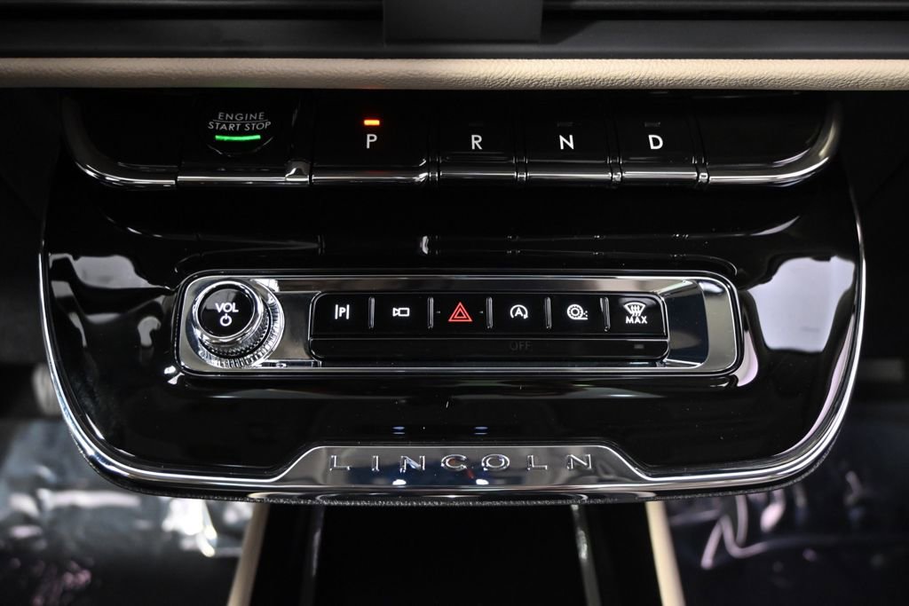 New 2026 Lincoln Corsair Reserve image 29