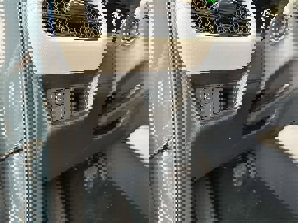 Certified 2025 Honda HR-V LX image 36