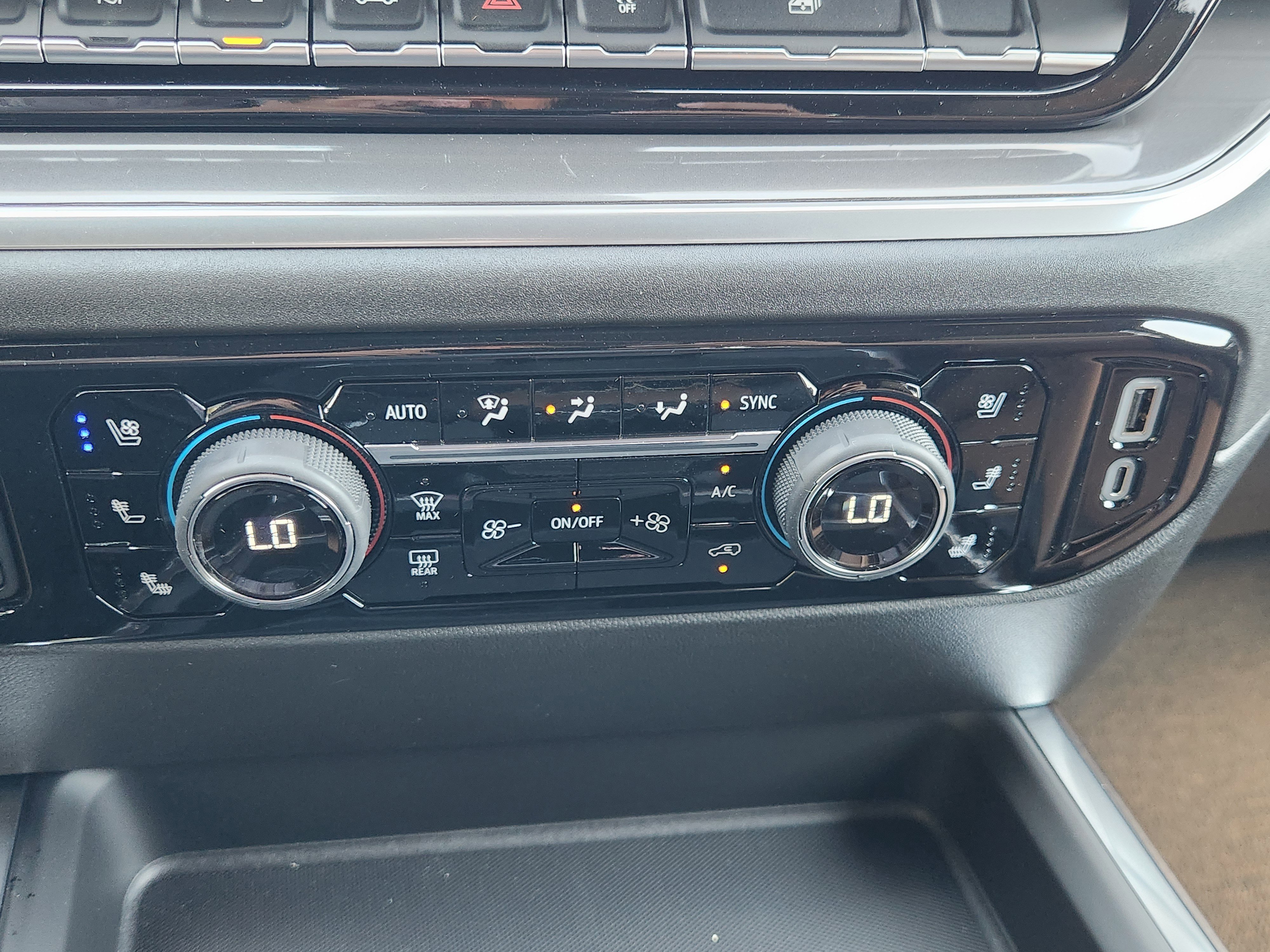 New 2026 Chevrolet Silverado 3500 High Country w/ High Country Premium Package image 21