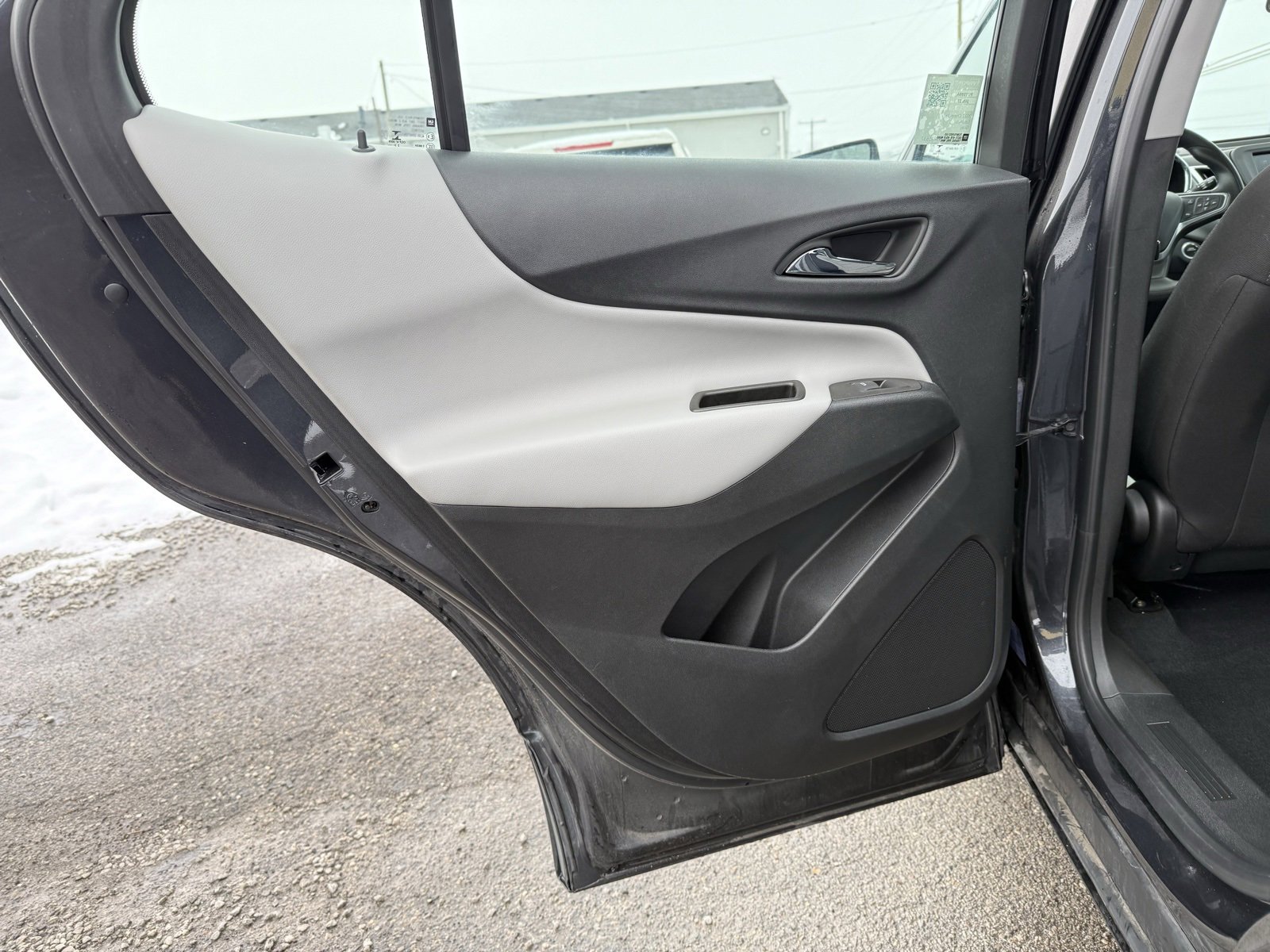 Used 2022 Chevrolet Equinox LS image 21