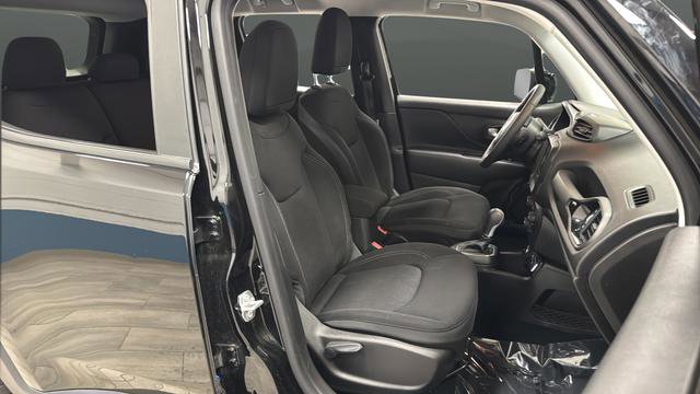Used 2023 Jeep Renegade Altitude image 23