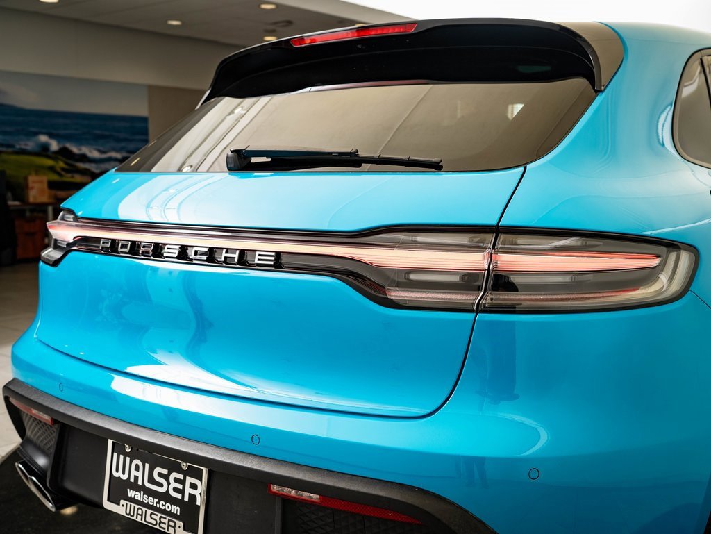 Certified 2023 Porsche Macan image 18