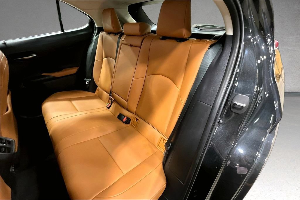 Used 2022 Lexus UX 250h w/ Premium Package AWD/4WD image 22