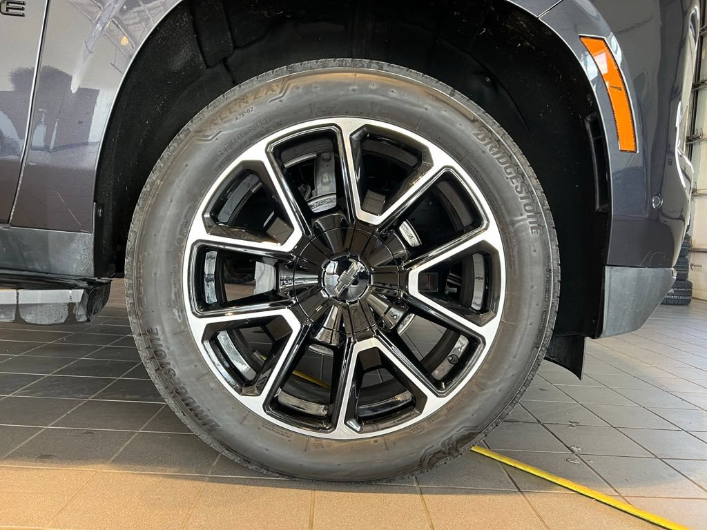 Used 2026 Chevrolet Tahoe RST w/ Comfort Package AWD/4WD image 13