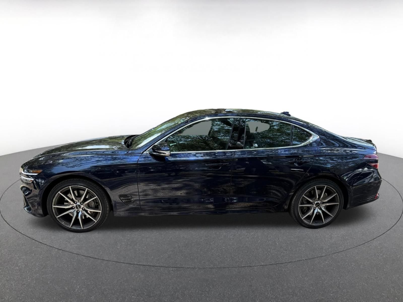 Used 2026 Genesis G70 2.5T RWD image 4