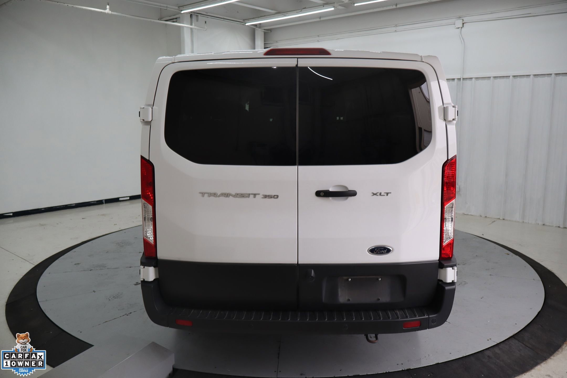Used 2023 Ford Transit 350 XLT image 4