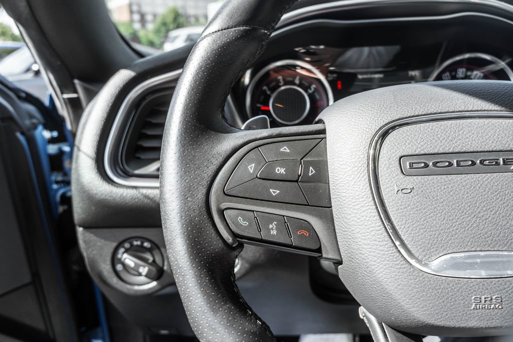 Used 2016 Dodge Challenger R/T RWD image 21