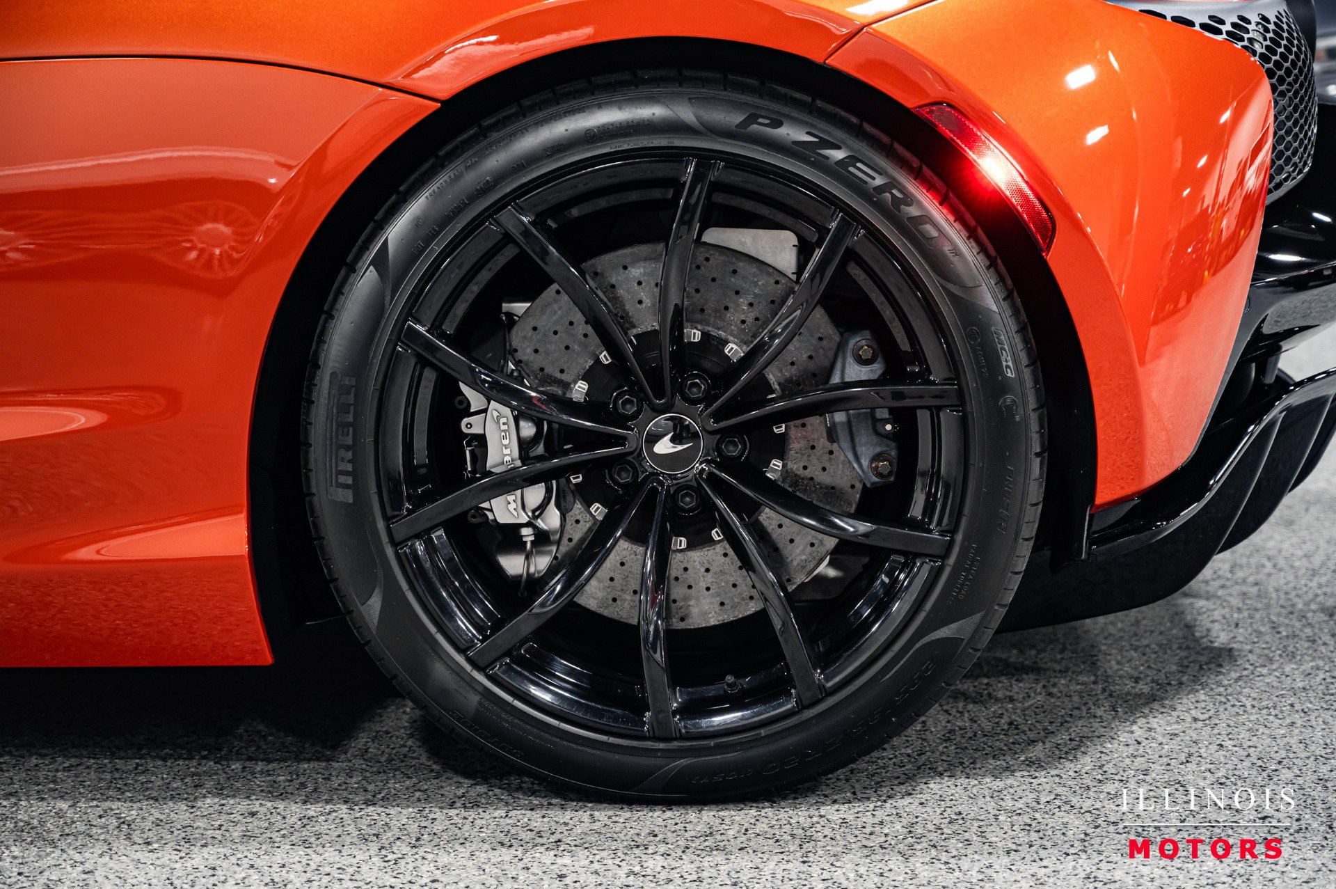 Used 2023 McLaren Artura image 14