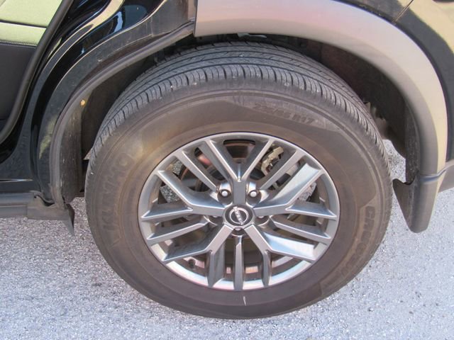 Used 2023 Nissan Rogue S image 12