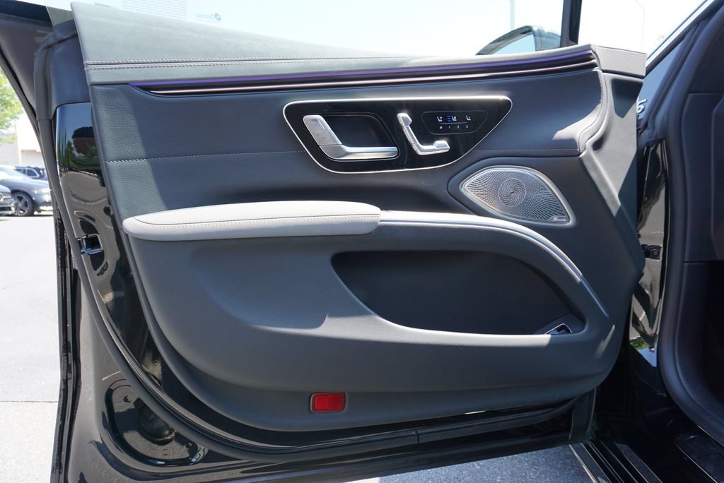 Certified 2023 Mercedes-Benz EQS 580 4MATIC Sedan image 18