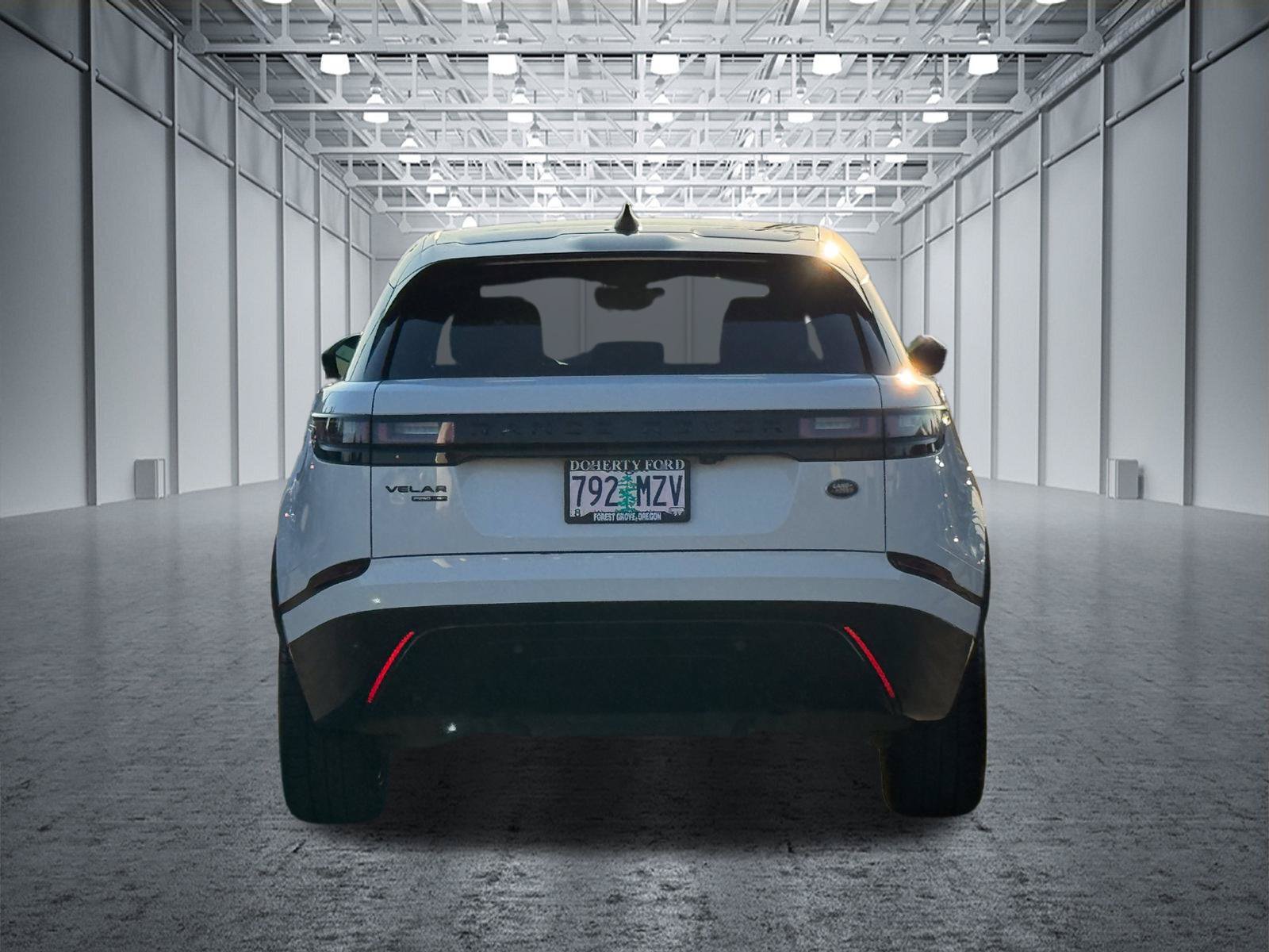 Used 2018 Land Rover Range Rover Velar S AWD/4WD image 9