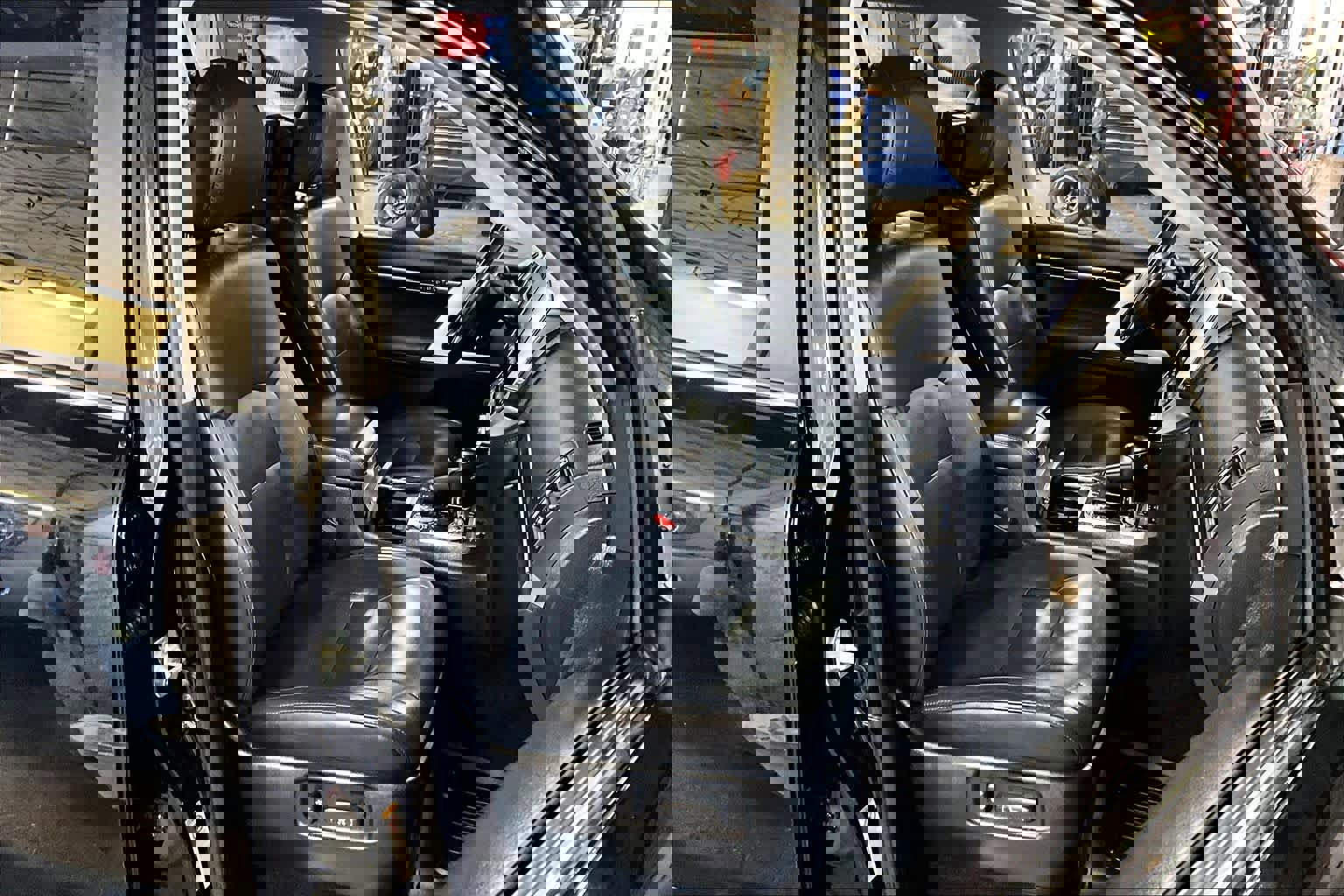 Certified 2017 Toyota Land Cruiser image 7