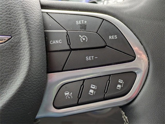 Certified 2024 Chrysler Pacifica Touring-L image 26