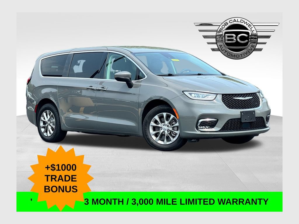 Used 2023 Chrysler Pacifica Touring-L
