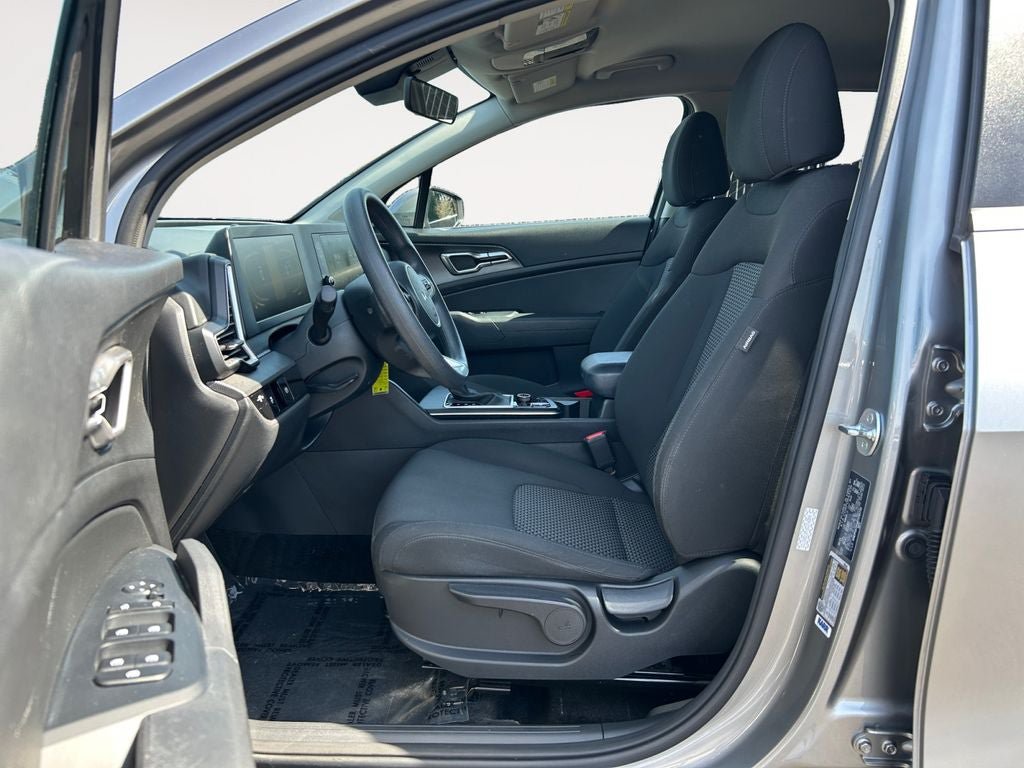 Used 2024 Kia Sportage LX AWD/4WD image 15