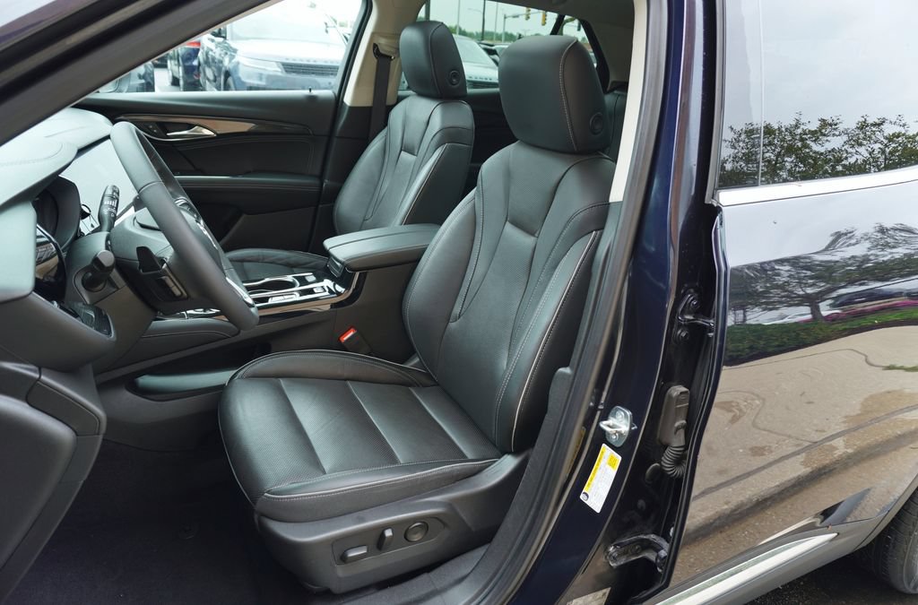 Used 2021 Buick Envision Essence w/ Technology Package I AWD/4WD image 12