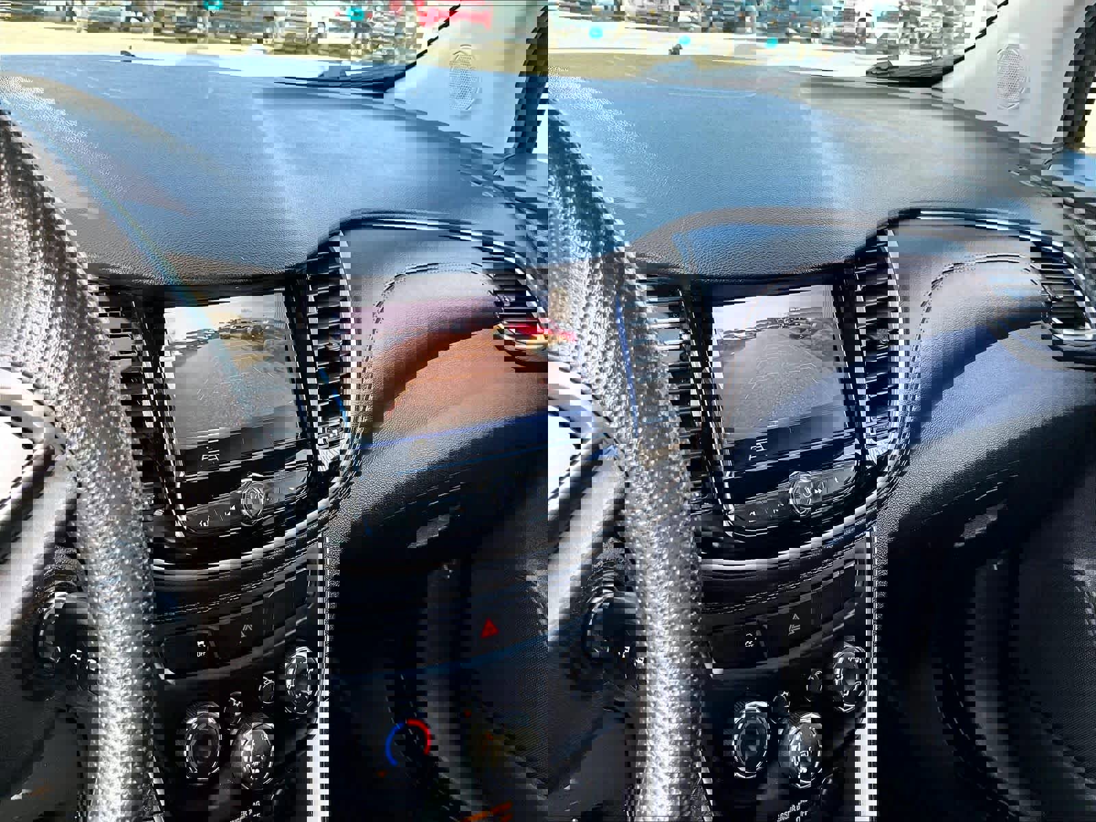 Used 2020 Chevrolet Trax LT image 19