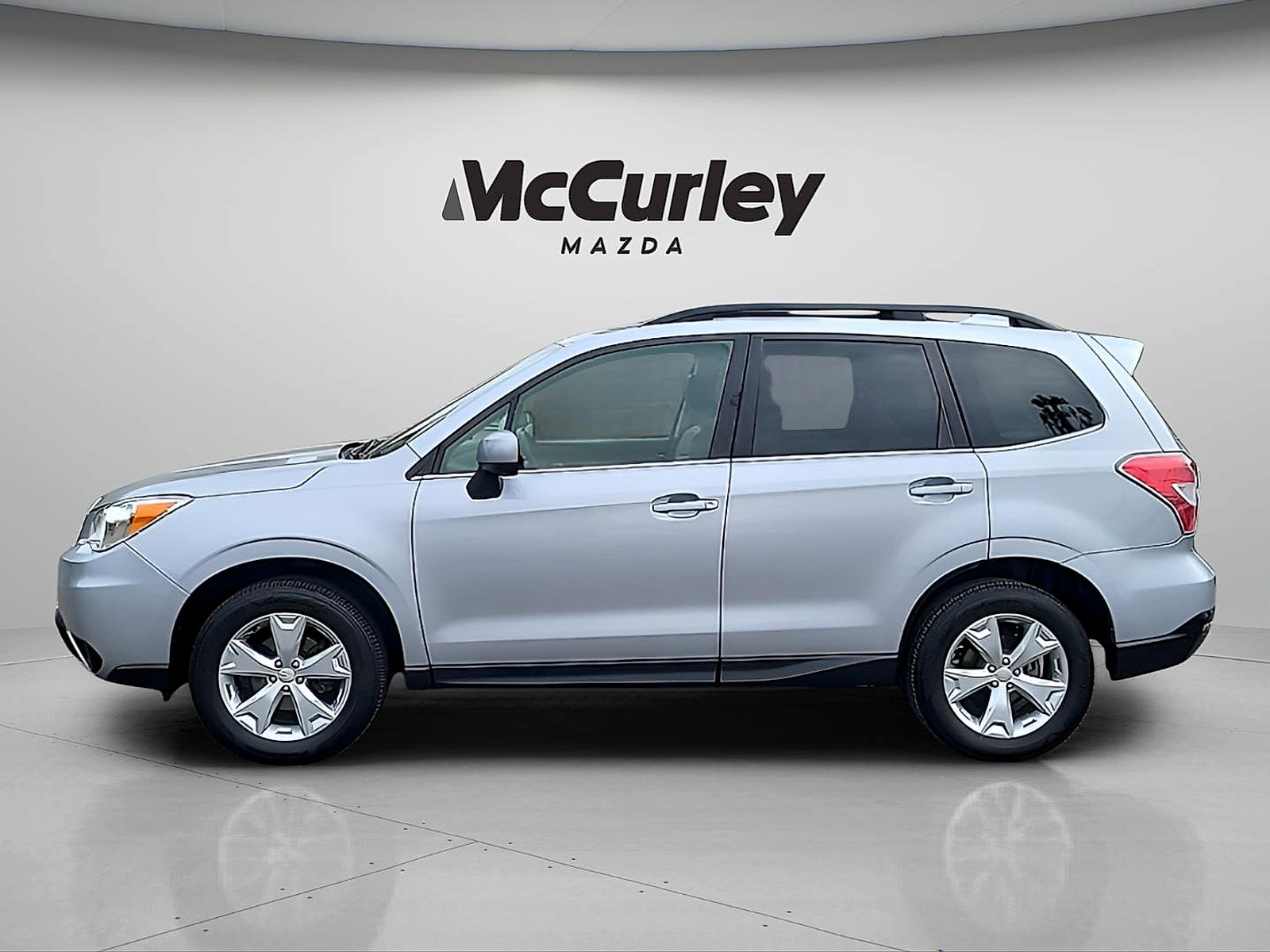 Used 2016 Subaru Forester 2.5i Limited w/ Popular Package #2 AWD/4WD image 4