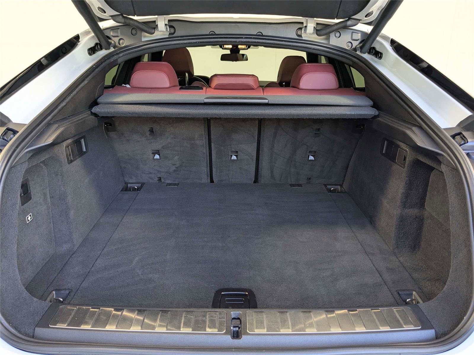 Used 2020 BMW X6 sDrive40i w/ M Sport Package image 10