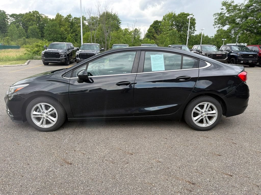 Used 2018 Chevrolet Cruze LT FWD image 5