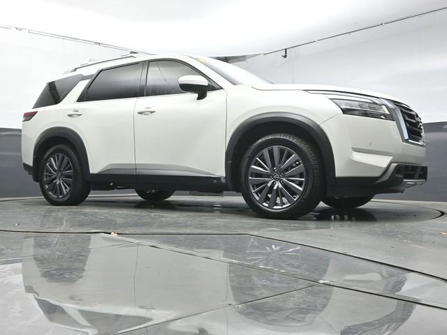 Used 2023 Nissan Pathfinder SL w/ SL Premium Package image 33