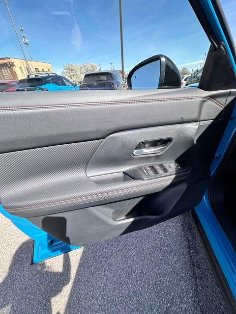 New 2025 Nissan Kicks SR image 19