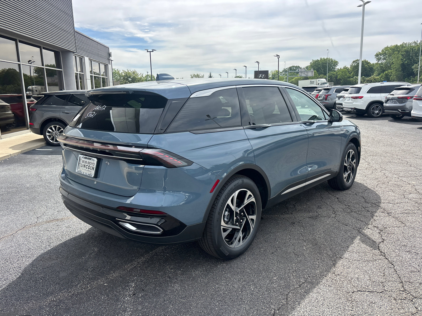 New 2026 Lincoln Nautilus Premier w/ Equipment Group 102A AWD/4WD image 7