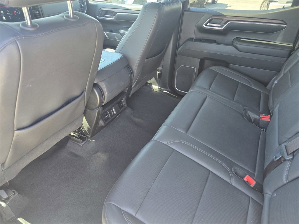 Used 2024 GMC Sierra 1500 SLT image 12